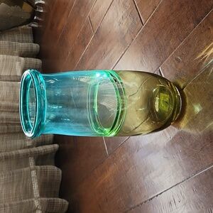 NWT Moe's Marlow vase